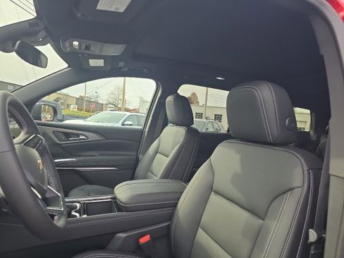 New 2026 Chevrolet Traverse LT w/ Sun and Wheel Package image 4