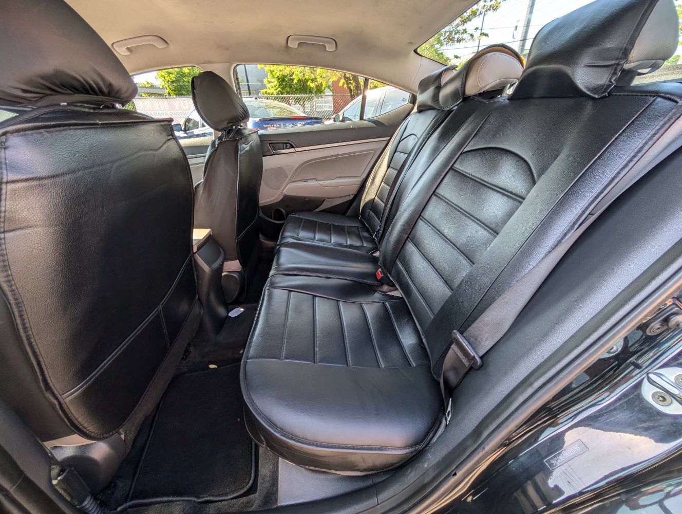 Used 2017 Hyundai Elantra Limited FWD image 17