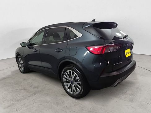Used 2022 Ford Escape Titanium AWD/4WD image 3