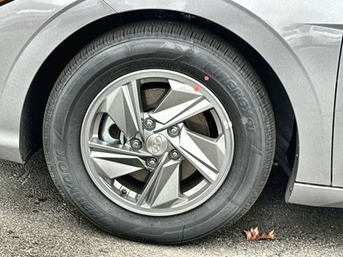 New 2026 Hyundai Elantra SE image 12