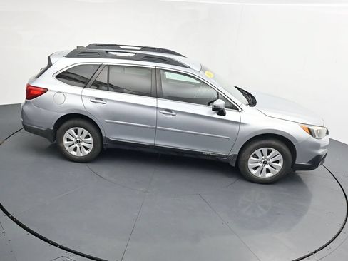 Used 2017 Subaru Outback 2.5i Premium AWD/4WD image 31