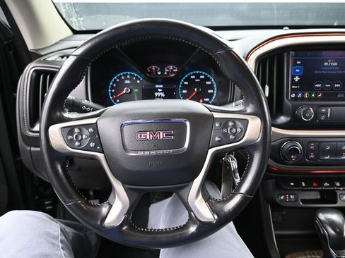 Used 2022 GMC Canyon Denali RWD image 19