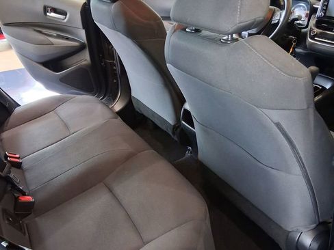 Used 2020 Toyota Corolla LE image 12