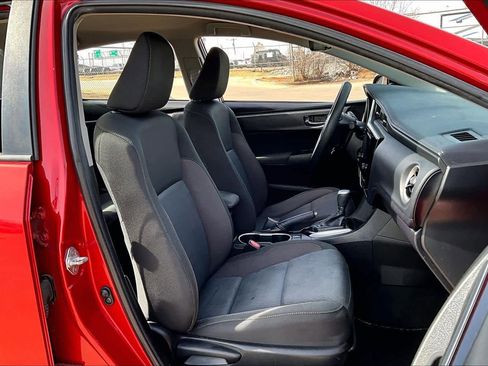 Used 2019 Toyota Corolla LE image 9