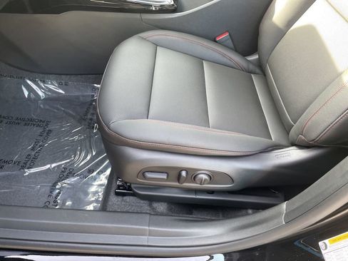 New 2026 Chevrolet Trax RS w/ Sunroof Package image 8