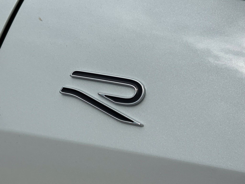 New 2026 Volkswagen Tiguan SE R-Line FWD image 37