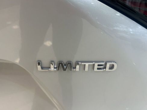 New 2025 Toyota bZ4X AWD image 17