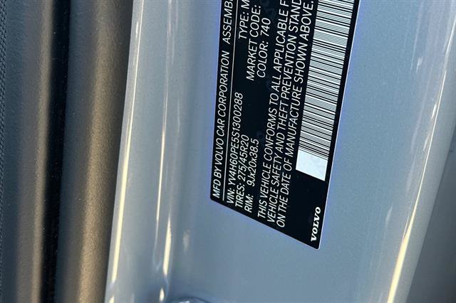 Certified 2025 Volvo XC90 T8 Plus w/ Protection Package Premier AWD/4WD image 36