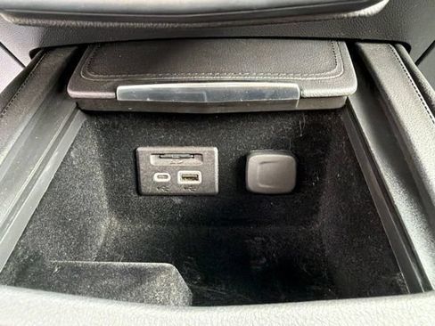 Used 2019 Cadillac XT4 Sport w/ Cold Weather Package AWD/4WD image 25