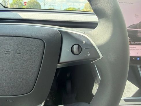 Used 2026 Tesla Model Y 2WD image 25
