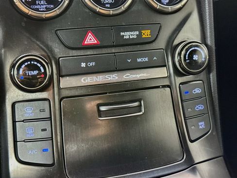 Used 2013 Hyundai Genesis 2.0T RWD image 16