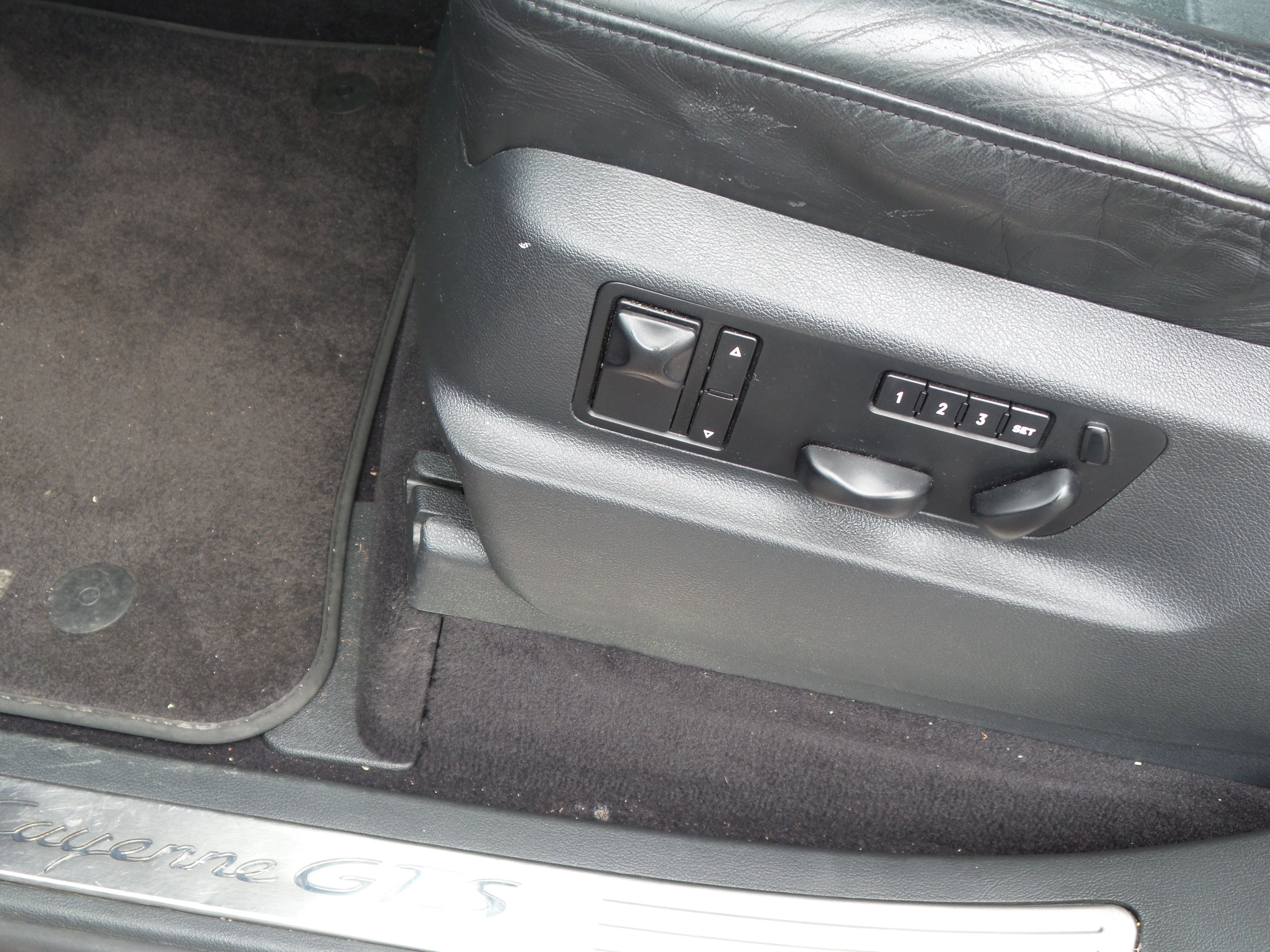 Used 2009 Porsche Cayenne GTS AWD/4WD image 25