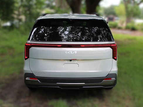 New 2026 Kia Carnival SX Prestige FWD image 11