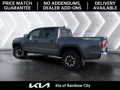 Used 2020 Toyota Tacoma TRD Off-Road w/ Blackout Package image 7
