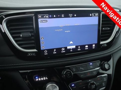 New 2026 Chrysler Pacifica Select AWD/4WD image 5