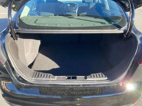 Used 2018 Ford Focus SE image 26