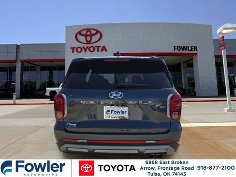 Used 2025 Hyundai Palisade Limited AWD/4WD image 6