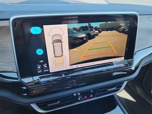 New 2026 Volkswagen Atlas SE image 16