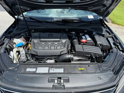 Used 2019 Volkswagen Passat 2.0T Wolfsburg FWD image 13