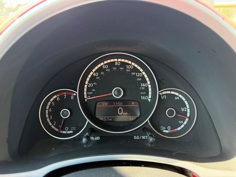 Used 2014 Volkswagen Beetle 2.5 FWD image 31