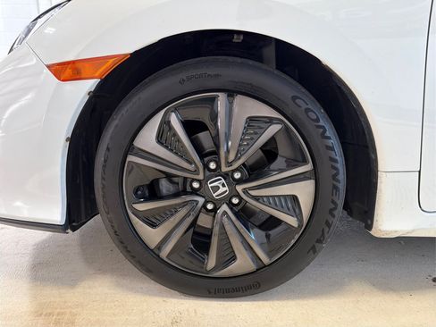 Used 2018 Honda Civic EX image 13