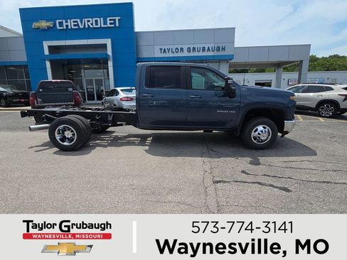 New 2026 Chevrolet Silverado 3500 LT w/ Convenience Package AWD/4WD image 1