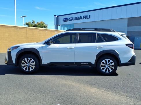 Certified 2025 Subaru Outback Premium w/ Popular Package #1A image 3