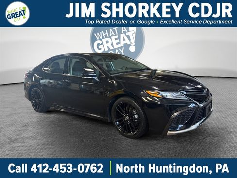 Used 2023 Toyota Camry XSE image 1