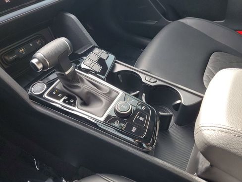 Used 2025 Kia Sportage X-Line image 19