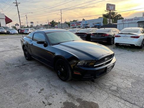 Used 2014 Ford Mustang Premium RWD image 7