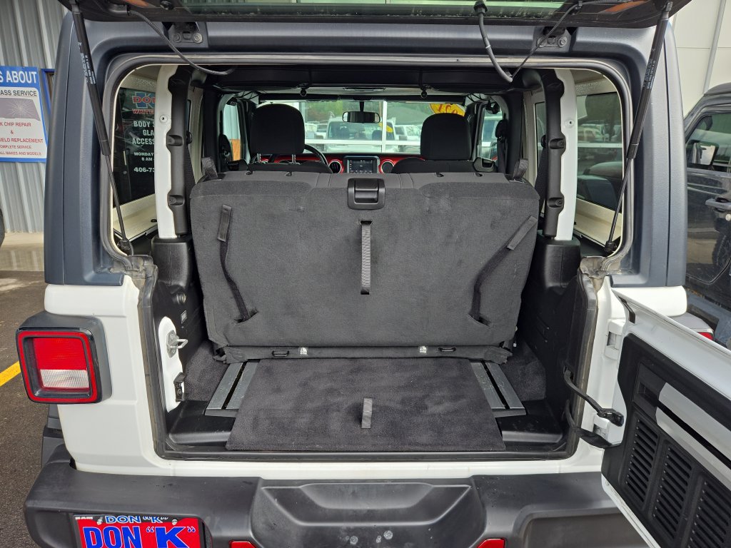 Used 2021 Jeep Wrangler Rubicon w/ Cold Weather Group AWD/4WD image 26