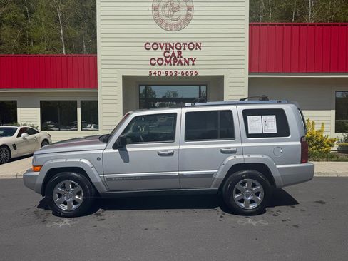 Used 2007 Jeep Commander Limited AWD/4WD image 3
