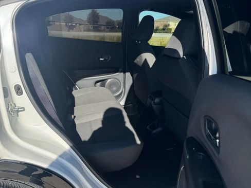 Used 2022 Honda HR-V Sport image 36