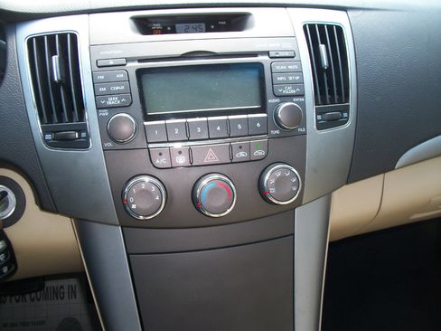 Used 2009 Hyundai Sonata GLS image 5