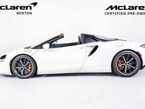 Used 2025 McLaren Artura Spider RWD image 2
