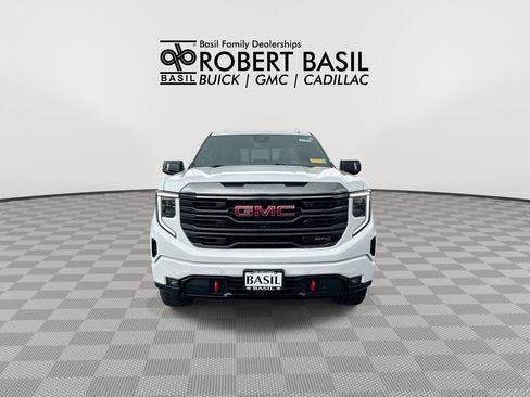 Used 2023 GMC Sierra 1500 AT4 w/ AT4 Premium Package AWD/4WD image 3