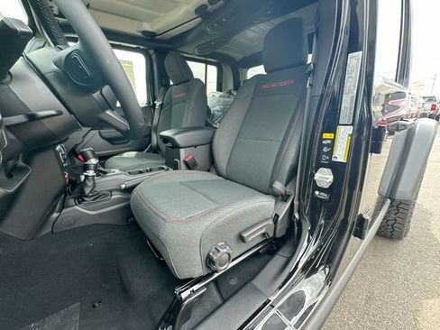 New 2026 Jeep Gladiator Rubicon w/ Steel Power Dome Hood Package AWD/4WD image 13