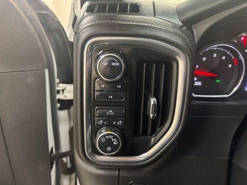Used 2020 Chevrolet Silverado 2500 LT w/ Z71 Off-Road Package AWD/4WD image 33