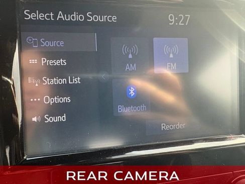 Used 2020 Toyota Camry SE FWD image 5