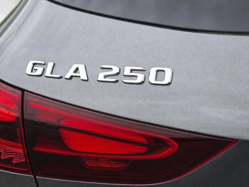New 2026 Mercedes-Benz GLA 250 4MATIC image 31
