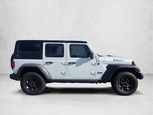 Used 2023 Jeep Wrangler Unlimited AWD/4WD image 4