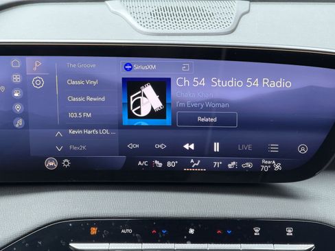 Used 2025 Buick Enclave Preferred image 30