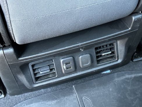 Used 2022 Chevrolet Silverado 1500 RST AWD/4WD image 13