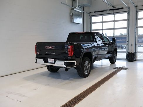 New 2025 GMC Sierra 2500 SLT w/ SLT Convenience Package image 3