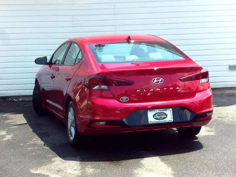 Used 2020 Hyundai Elantra SEL FWD image 3