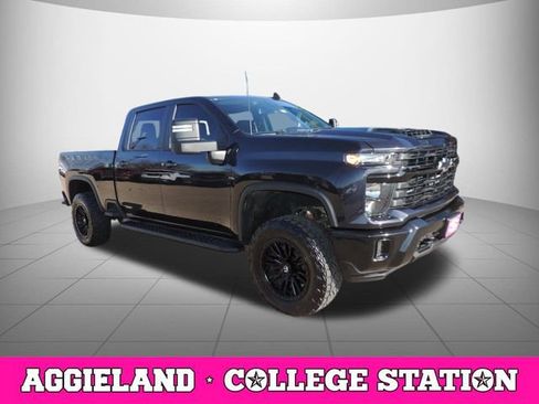 Used 2024 Chevrolet Silverado 2500 LT w/ Texas Edition image 3