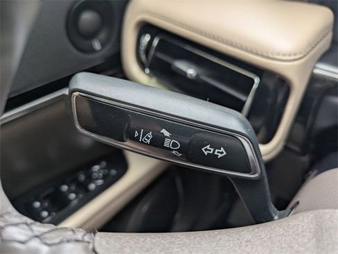 Used 2023 Lincoln Nautilus Reserve w/ Luxury Package image 16