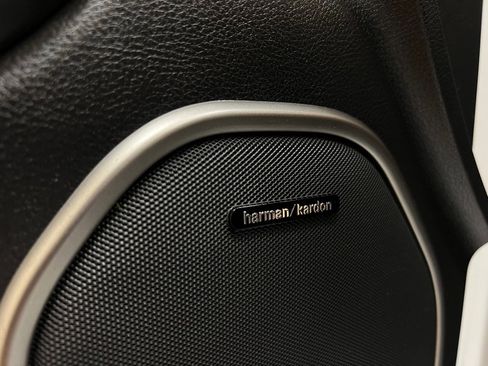 Used 2018 Jeep Grand Cherokee Overland image 22