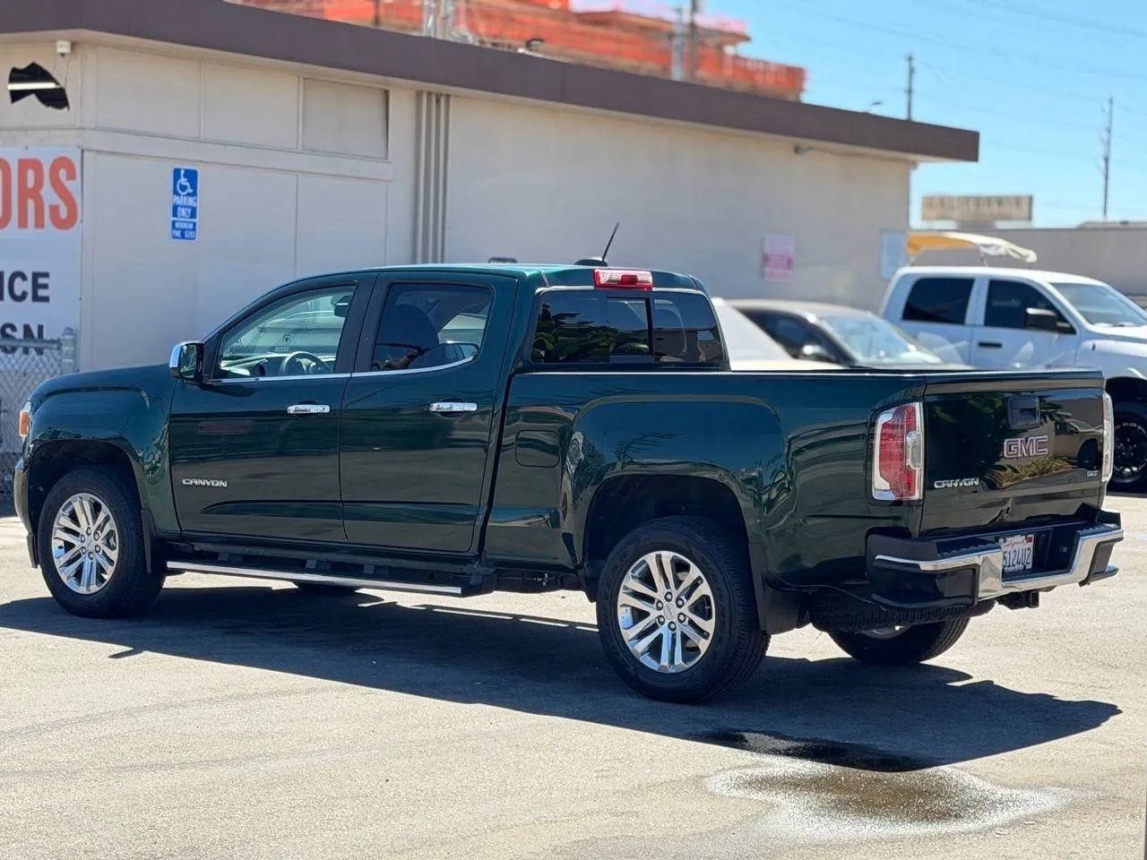 Used 2016 GMC Canyon SLT w/ LPO, Gearon Bar Package RWD image 11