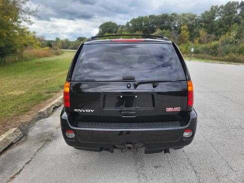 Used 2007 GMC Envoy Denali image 6